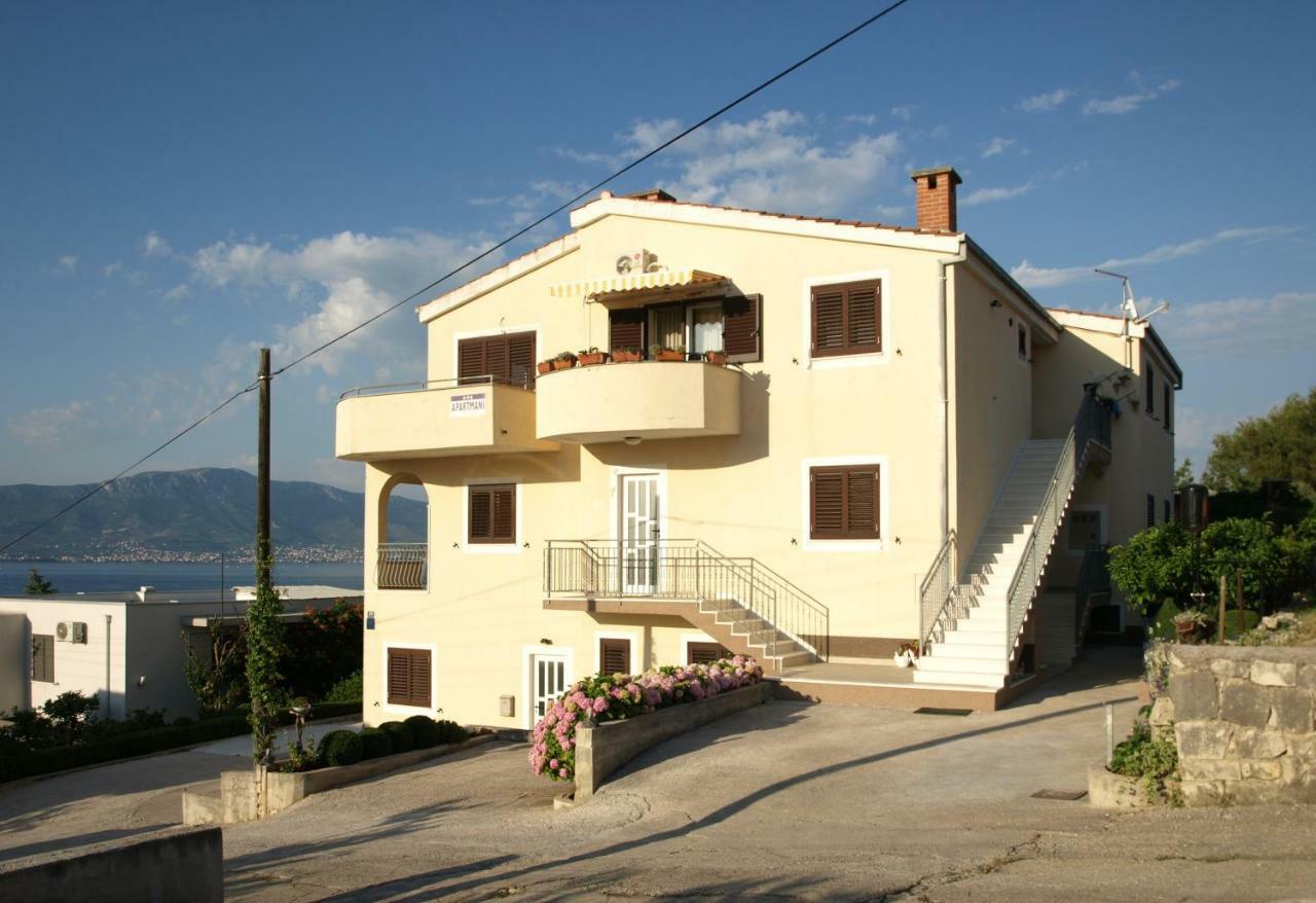 Apartments Ljilja Sea View Slatine Bagian luar foto